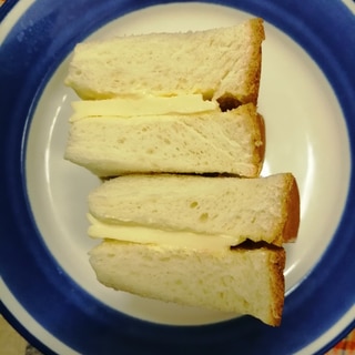 簡単にチーズサンドイッチ